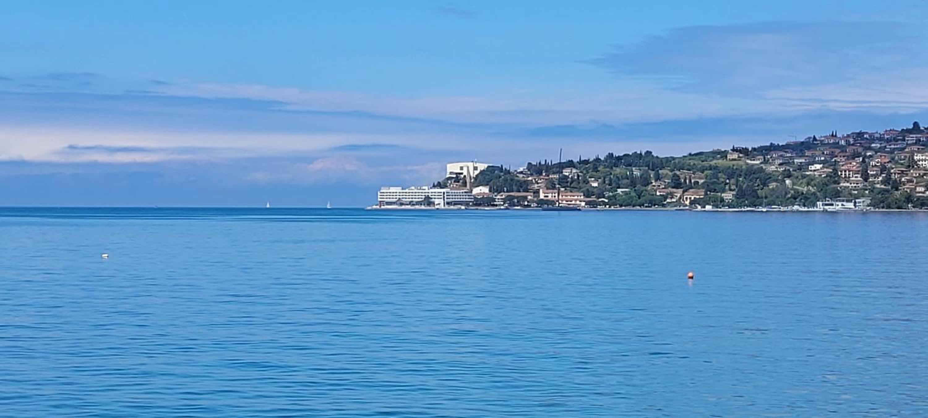 Pogled na obalo — Floating house Maui